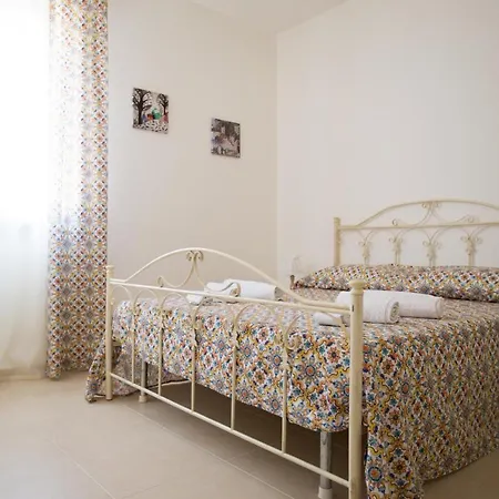 Duchessa 카스텔라마레델골포